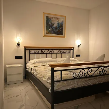 Stunning View With Pool Appartement Trogir