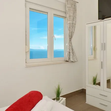Stunning View With Pool Appartement Trogir