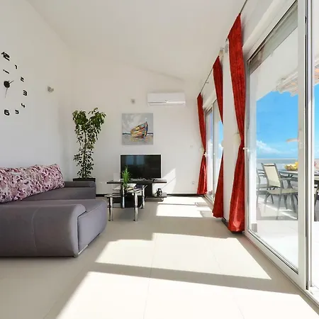 Stunning View With Pool Appartement Trogir