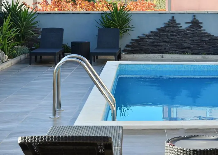 Stunning View With Pool