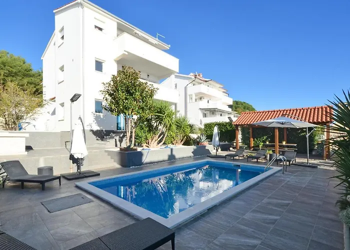 Apartment Stunning View With Pool Trogir