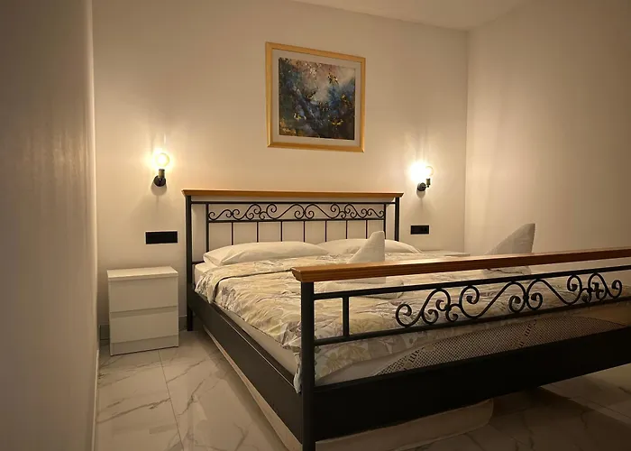 Stunning View With Pool Appartement Trogir