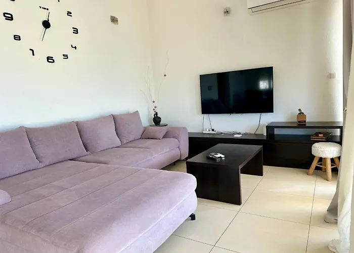 Stunning View With Pool * 特罗吉尔