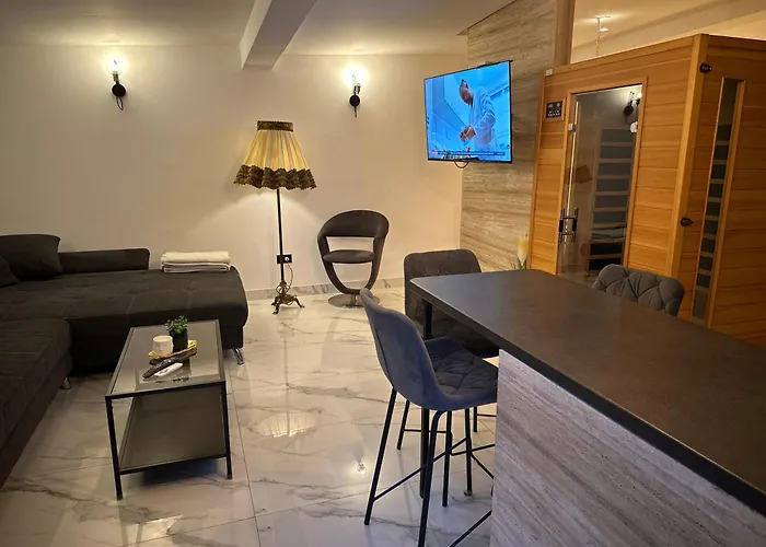 Stunning View With Pool * 特罗吉尔